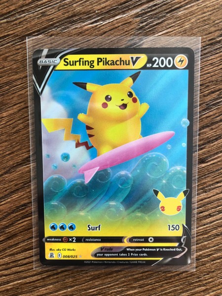 Surfing Pikachu V Nr. 08/25 - Celebrations - DE